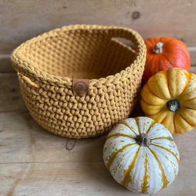 crochet basket with handles