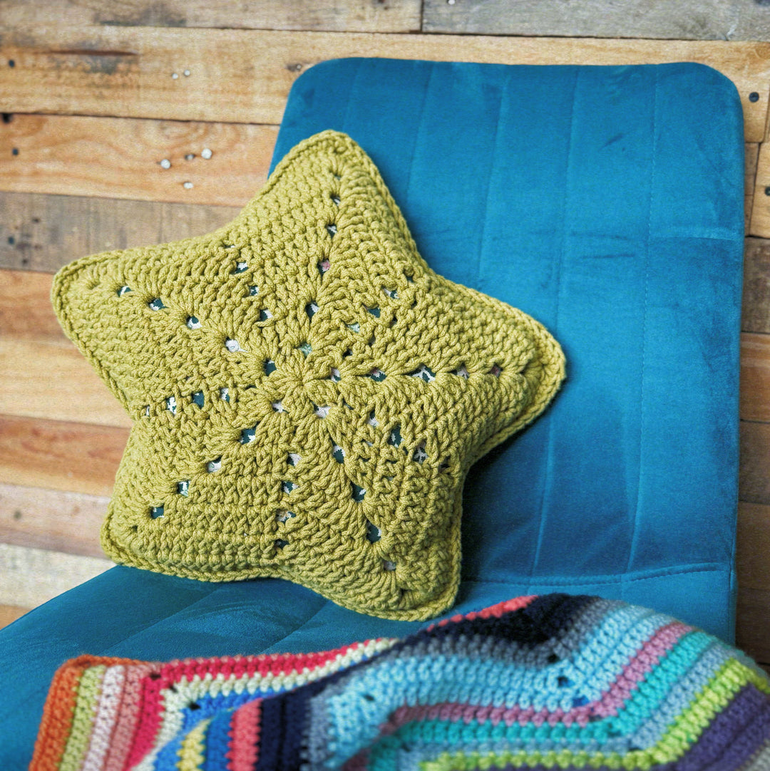 star crochet cushion