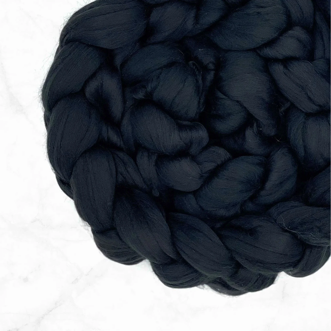 wow-yarn-bio-nylon-nero-jumbo-yarn-2