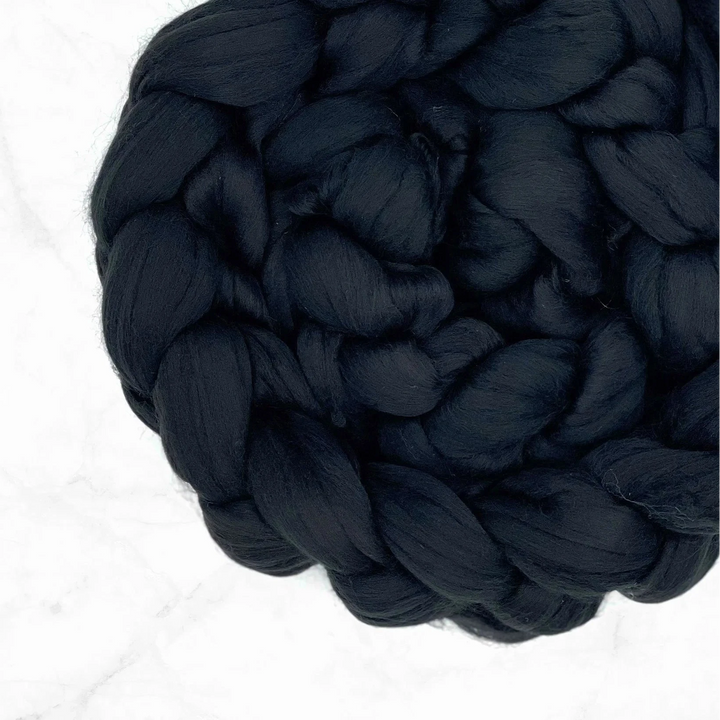 wow-yarn-bio-nylon-nero-jumbo-yarn-2